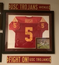 Reggie Bush USC JERSEY AUTOGRAPHED AND FRAMED