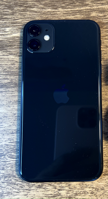Apple iPhone 11 - 64GB Black - Factory Unlocked - Battery 60-75 Apple iPhone 11 - 64GB Black - Factory Unlocked - Battery 60-75