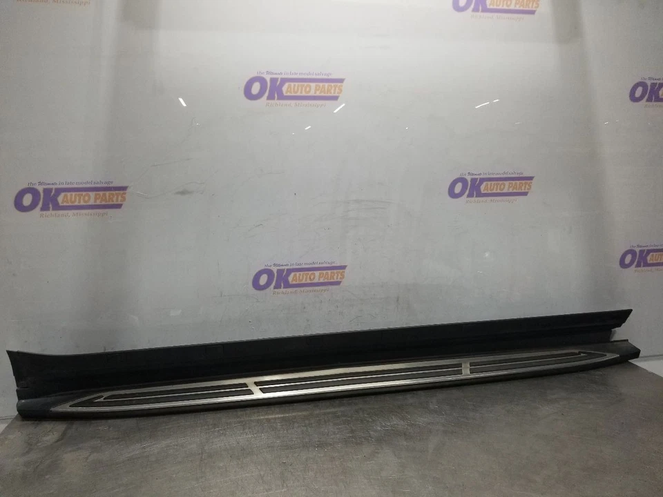 22 2022 LEXUS RX350L RUNNING BOARD RIGHT PASSENGER - Image 2 of 4