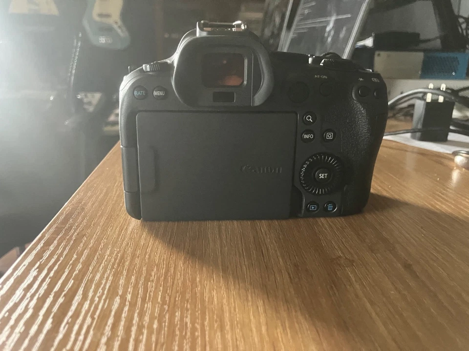 Canon EOS R6 Mark II 24.2 MP Digital Camera- Black (Body Only) - Image 3 of 4