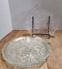 Set of 4 Pasari Crystal Livia Clear Glass Dinner Plates Indonesia Embossed Rose