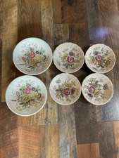 Johnson Brothers bowl set, vintage from England. Pre 1930s , floral pattern .