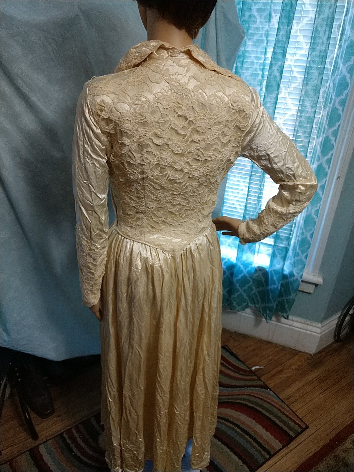1940’s SATIN DRESS