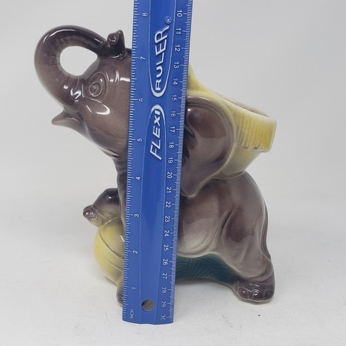 Vintage Ceramic Planter Elephant Circus Yellow Ball Performer Baby Trunk Up 8" 2 - Picture 4 of 14