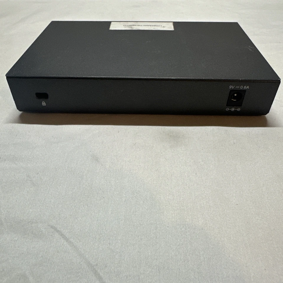 TP-LINK SafeStream Gigabit Broadband Wired VPN Router TL-R600VPN - Image 3 of 4