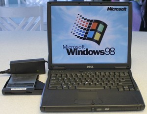 DELL LATITUDE D400 - Pentium M 1.3GHZ-512MB-30GB * Wifi 512MB 30GB 1GB