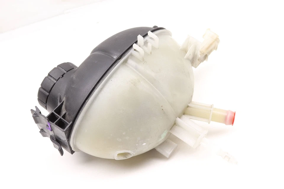 2008-2015 MERCEDES-BENZ C350 - Coolant Reservoir / TANK / Bottle 2045000749 - Image 2 of 4