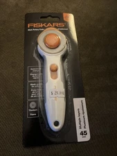 Fiskars 45 mm Titanium Stick Rotary Cutter