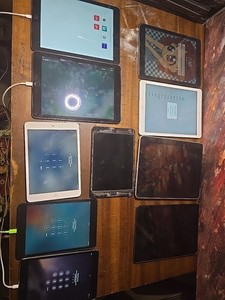 Lot of 10 Apple iPads – For Parts/Repair Only – Mixed Models (Read Description)