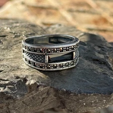 Mens Minimal Onyx Black Stone Signet Ring