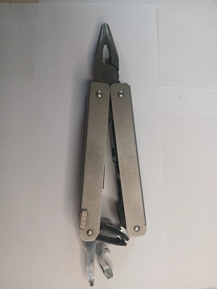 Herramienta automática Swiss Army Victorinox Foto 3 de 4