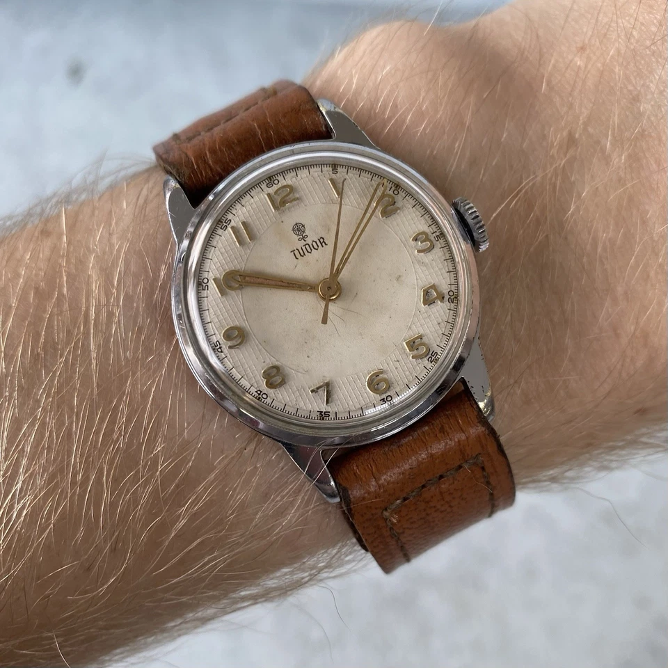 Винтажные швейцарские часы Tudor Rolex Small Rose с ручным заводом арабский циферблат - Изображение 2 из 4