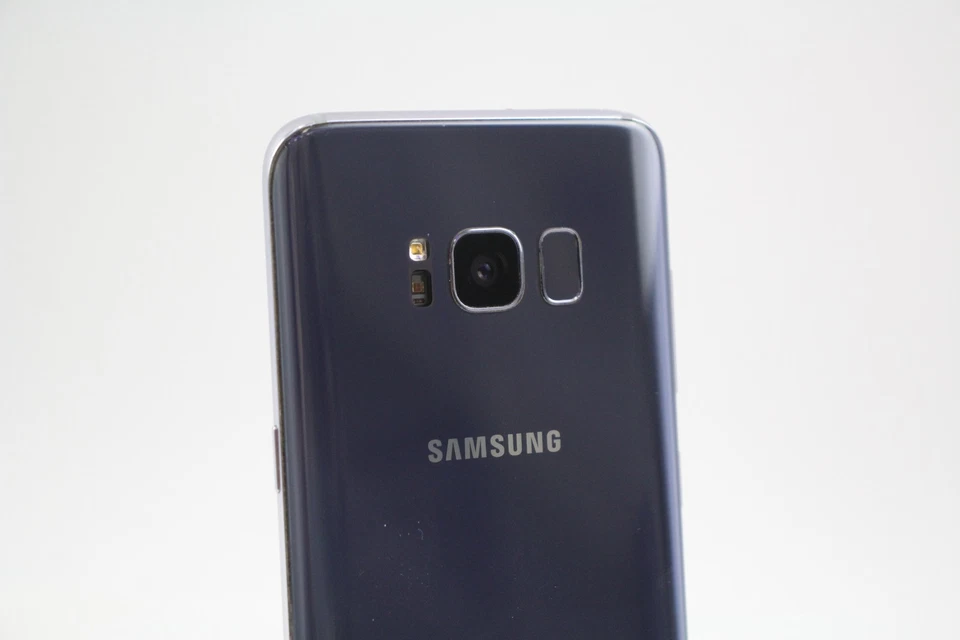 Samsung Galaxy S8 (Unlocked) 64GB Grey Grade C Boxed - Image 3 of 4