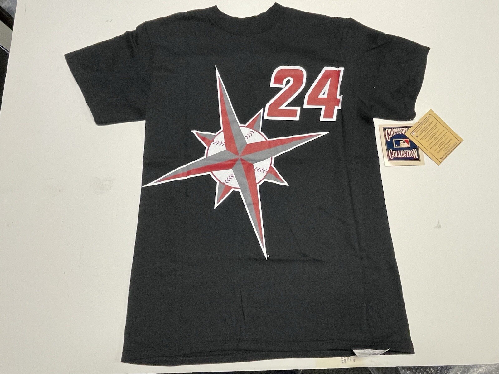 ALTRA T shirt Griffey Jr nuova con etichette adulto (vedi foto per dettagli) Buona caccia!