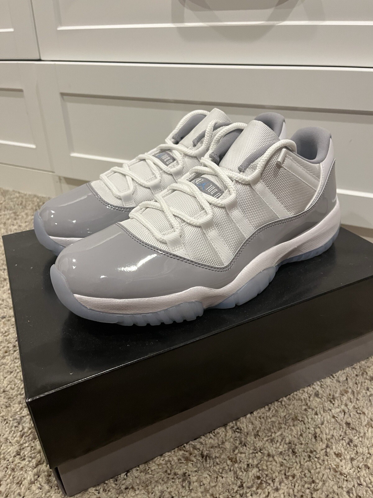 Jordan 11 Low Cement (NO BOX)