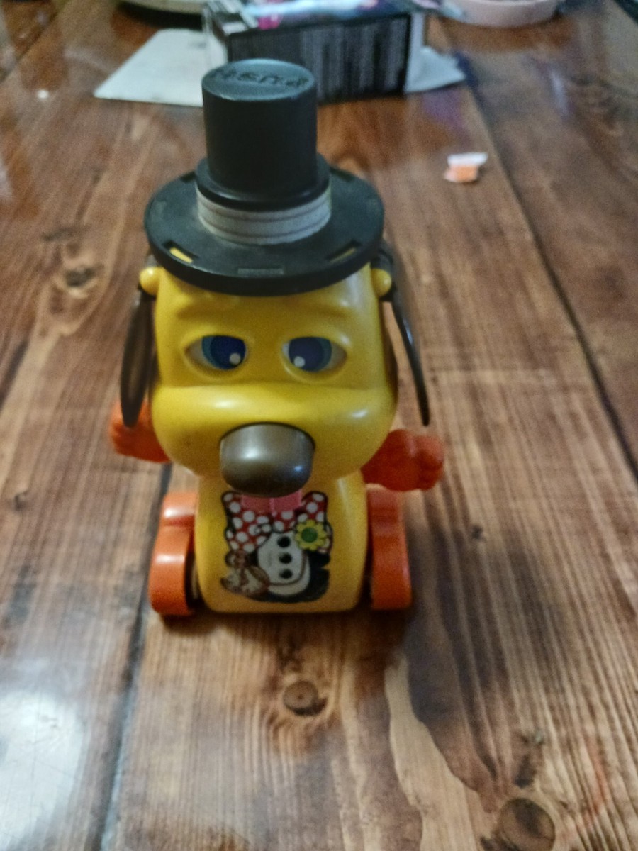 Vintage Tomy Top Hat Dog On Wheels Plastic Vtg Toy 80s 90s Fun