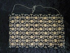 Antike Abendtasche mit Stickereien und 835 Si...