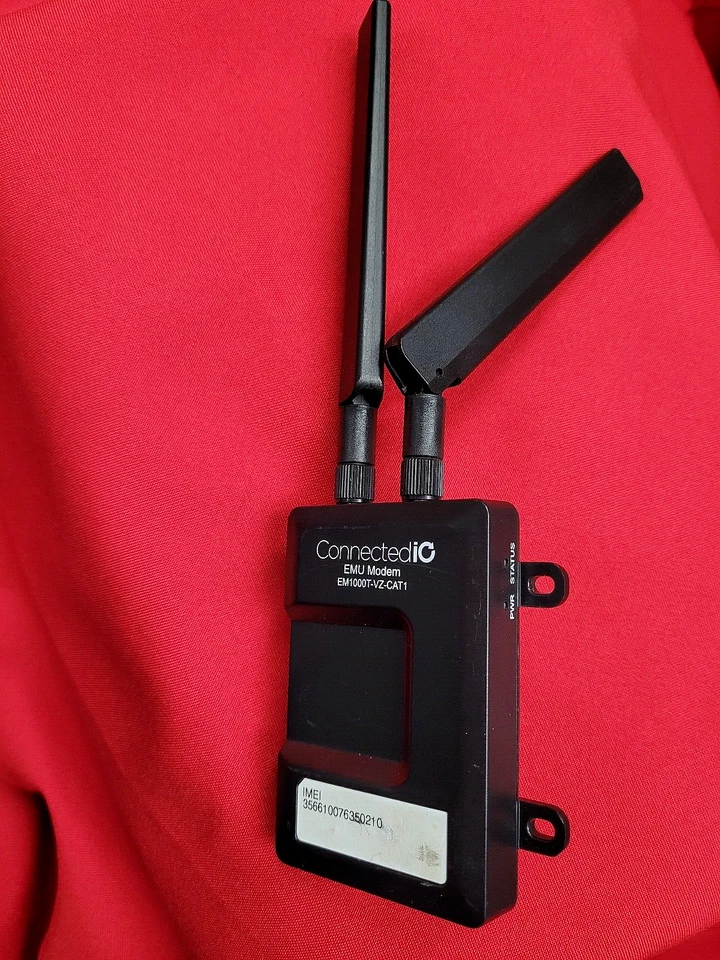 ConnectediO EMU Modem EM1000T-VZ-CAT1 (used) with antennae and U/cable - Image 4 of 4