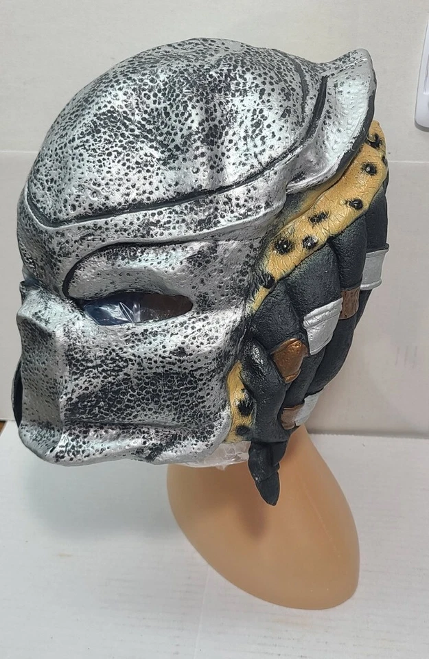 Rubies Alien vs. Predator Latex Mask Predator Halloween Cosplay Mask Helmet - Image 4 of 4