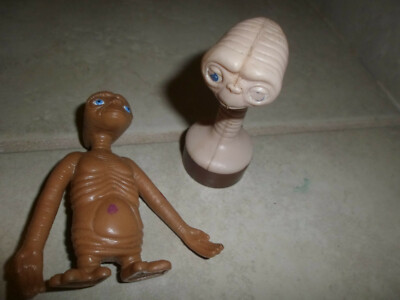  E.T. vint candy container. 3'' Figure Bendable Bend -2002 Kraft Foods Universal