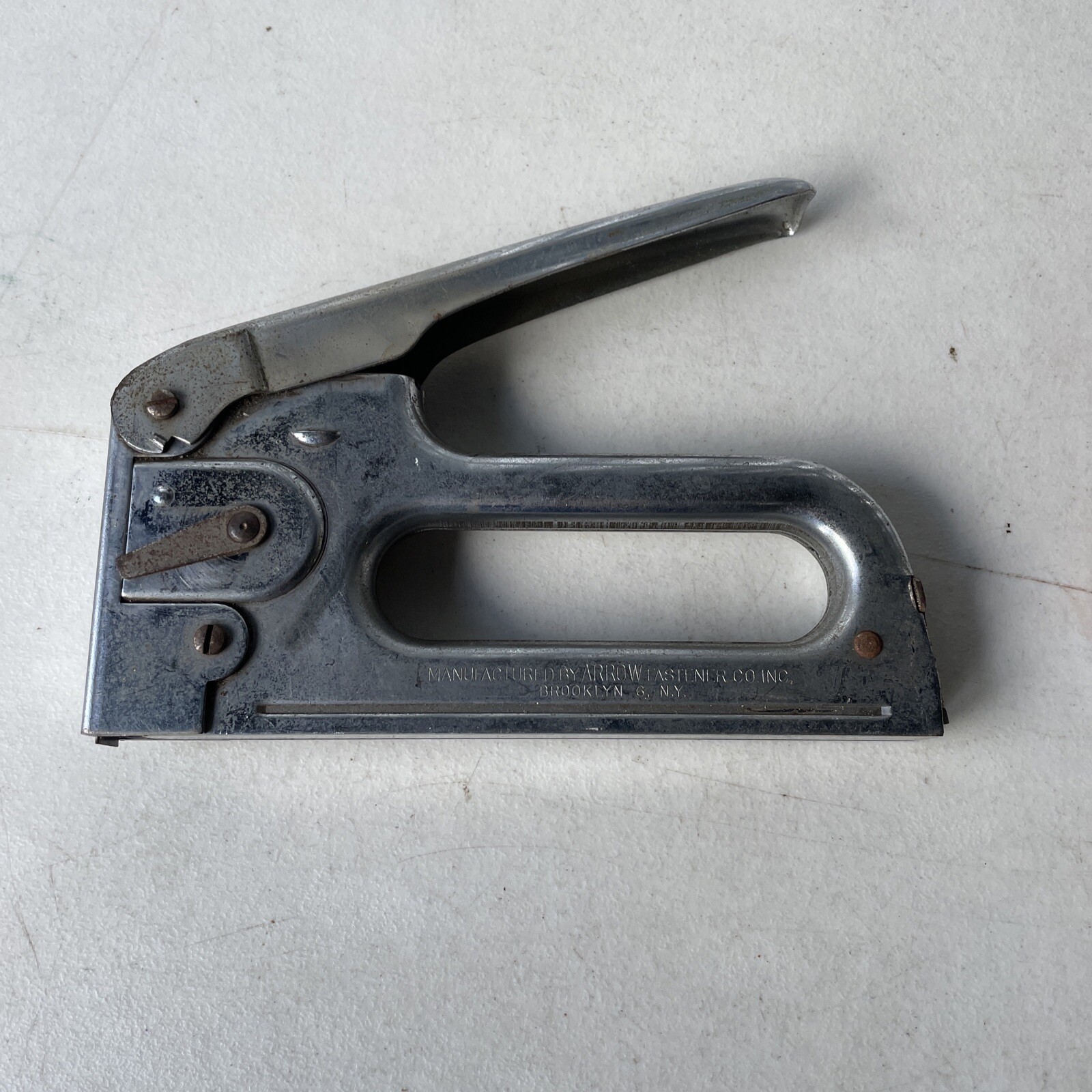 MADE IN USA Arrow T32 Heavy Duty Staple Gun Free Shipping eBay
