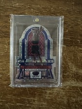 2019-20 Crown Royale De'Andre Hunter Rookie Air to the Throne Kawhi Leonard #/75