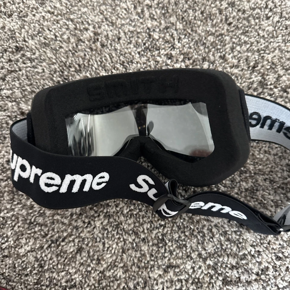 Supreme × Smith Cariboo OTG Ski Goggle - Image 4 of 4