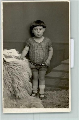 52262762 - Child Picture Book Read