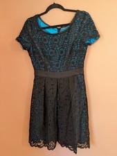 Elie Tahari Black Lace Overlay Dress with Electric Blue Lining - Size 8