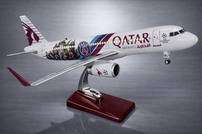 Modell Airbus A320 Qatar PSG Livery mit LED, Fahrwerk 47 cm »