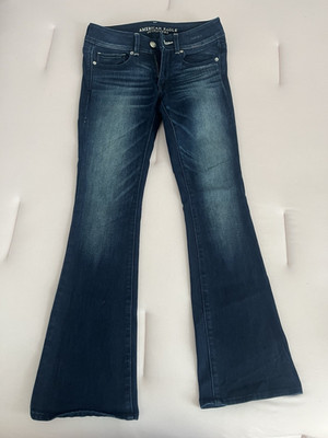 American Eagle Outfitters Women s Dark Wash Blue Bootcut Jeans Size 6 Regular