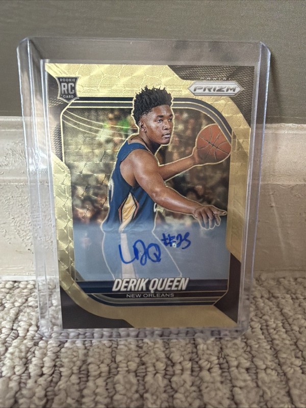 2025-26 Panini Prizm Derik Queen Gold Vinyl Auto 1/5 FOTL PELICANS ROOKIE RC 1/5