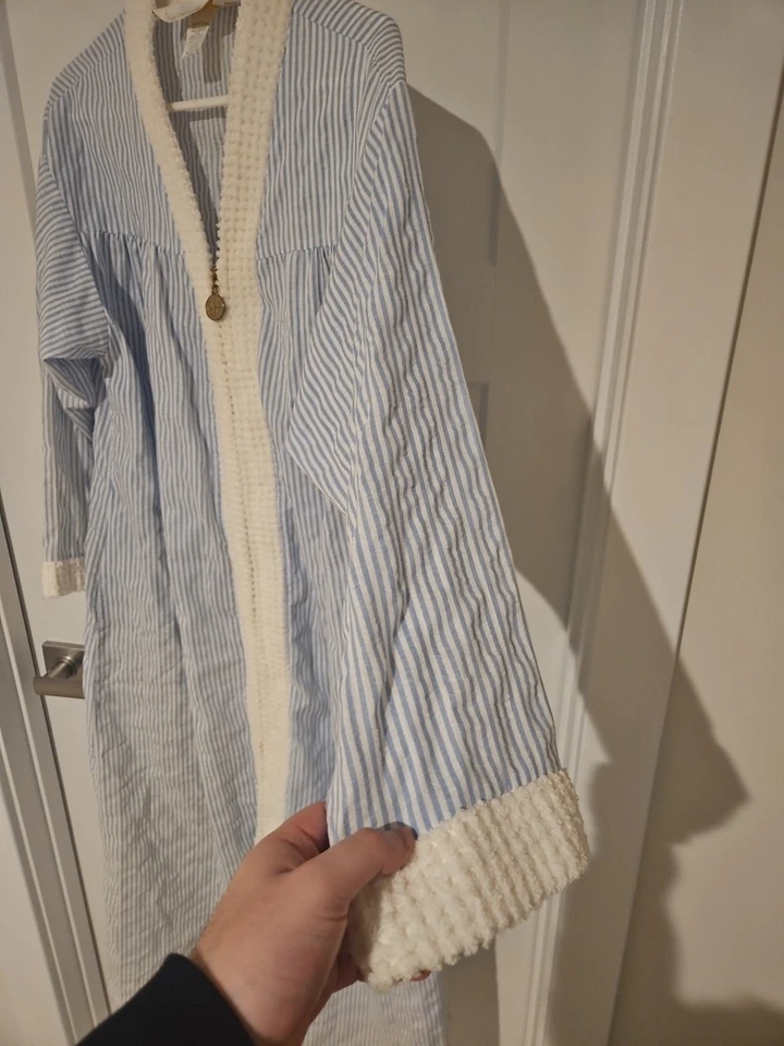 Roupão feminino listrado azul e branco Stan Herman com zíper tamanho M - Imagem 4 de 4