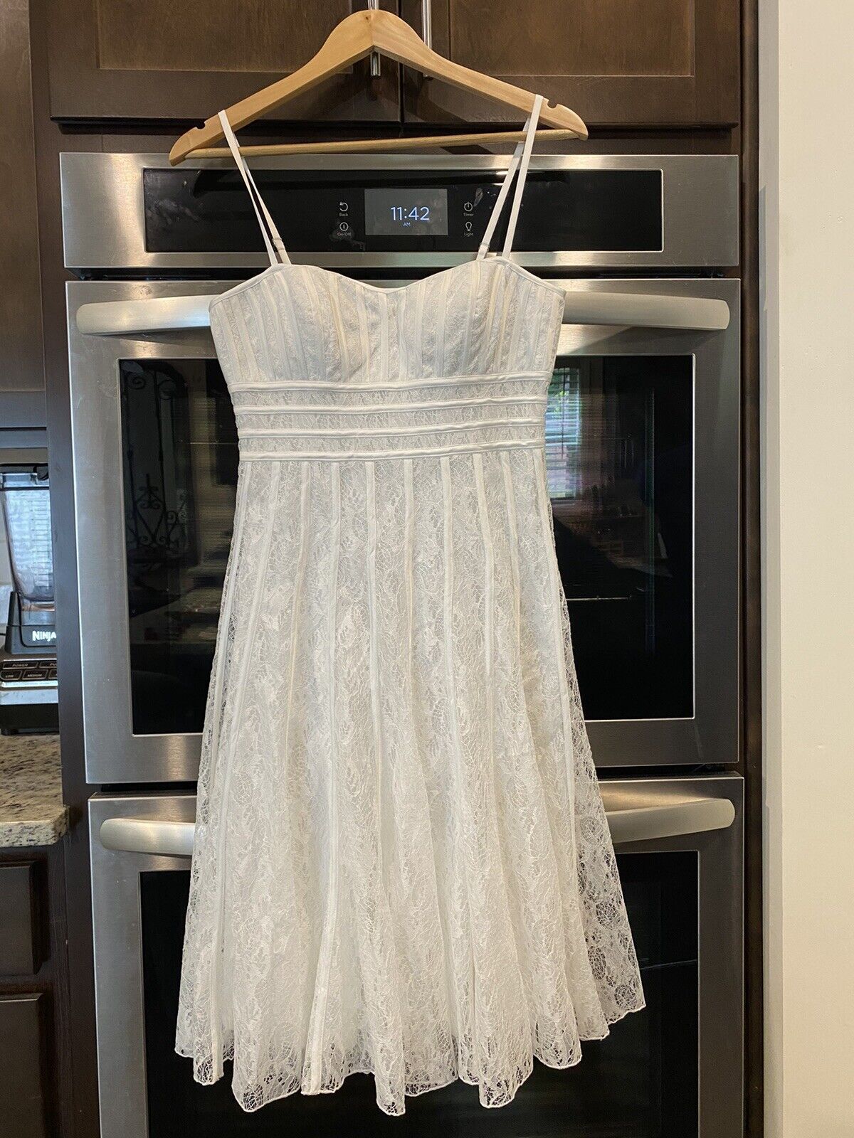 Vintage White Lace Sleeveless Cocktail Dress Size… - image 1