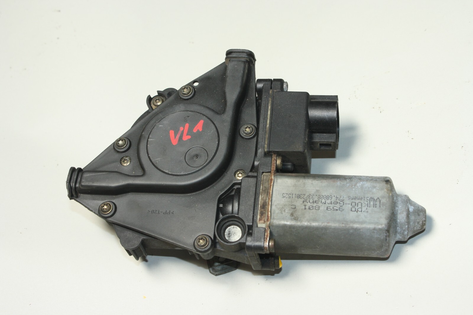Foto 1 di 4