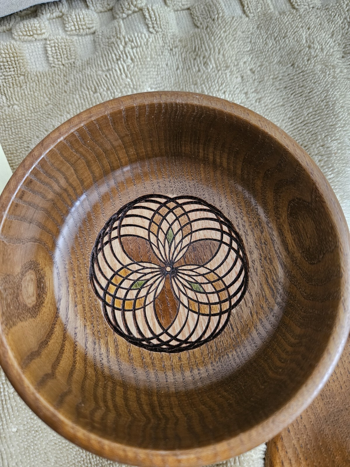 как выглядит Vintage Handcrafted Carved Wooden Bowl 4.50" With Lid. Design Inside And Out фото