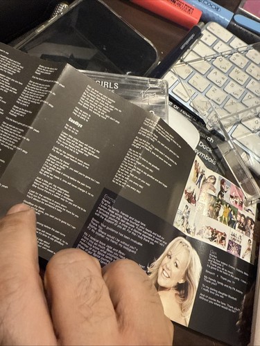 Greatest Hits by Spice Girls (Cassatte , 2007) Vanilla Ed UAE - Picture 9 of 16
