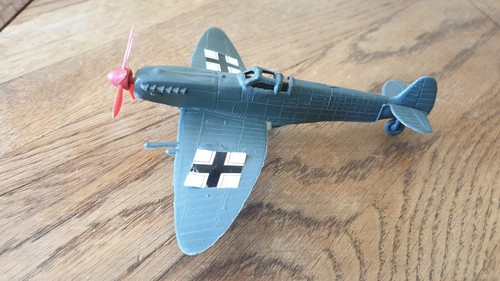 C5 – Gray Plastic Airplane Promotional Gift In Good Condition. - Picture 3 of 8