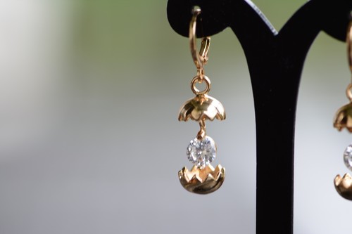 AamiraA 18K Gold Plated Eggshell Zircon AAA+ Designer Brass Earrings Dangles - Picture 8 of 8