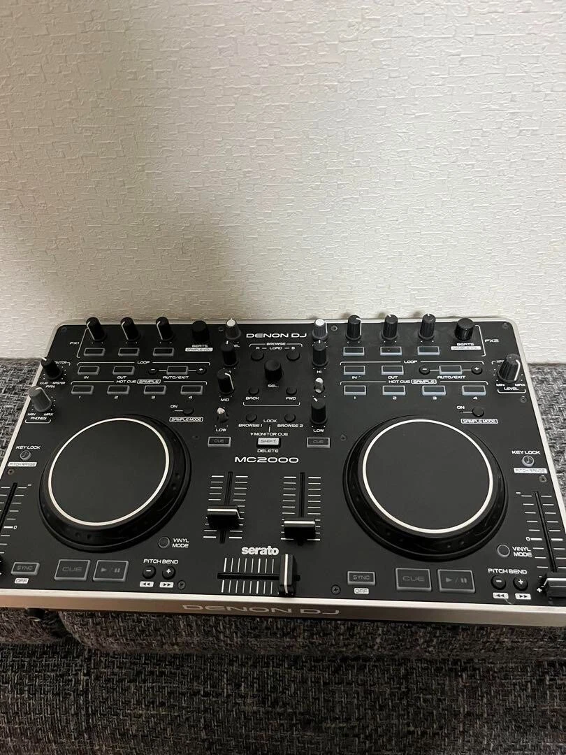DENON MC2000 USB Bas Power MIDI DJ Controller MC 2000 Serato