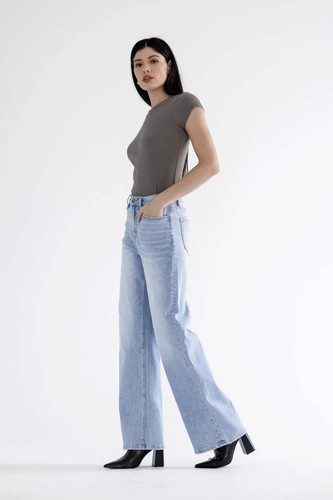 Mica Denim - Super High Rise Straight Leg Loose Fit Jeans - MDP-T3288 - Picture 5 of 7