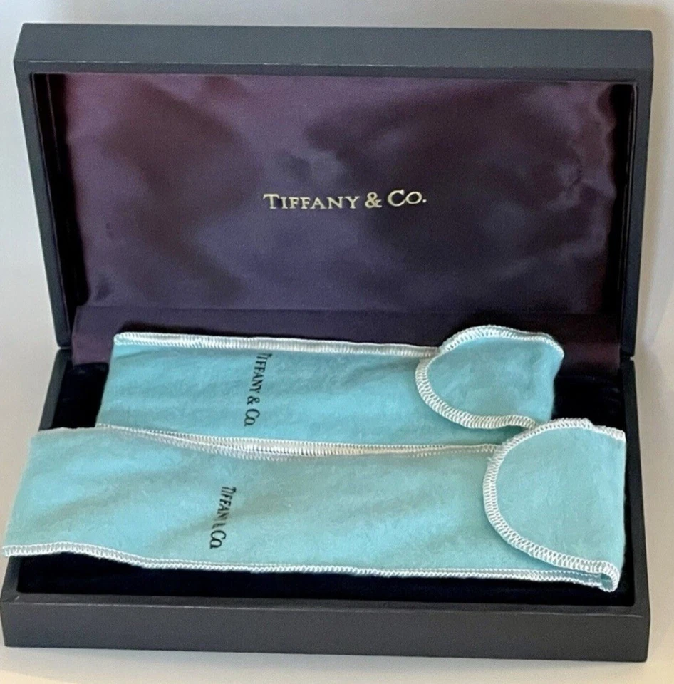 Tiffany & Co Shell & Thread Sterling Silver Cheese Knife Set W Box & Pouches - Image 2 of 3