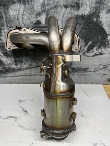 Catalytic Converter Front For 2006-2008 Toyota RAV4 2008-2015 Scion xB 2.4L - Picture 4 of 16