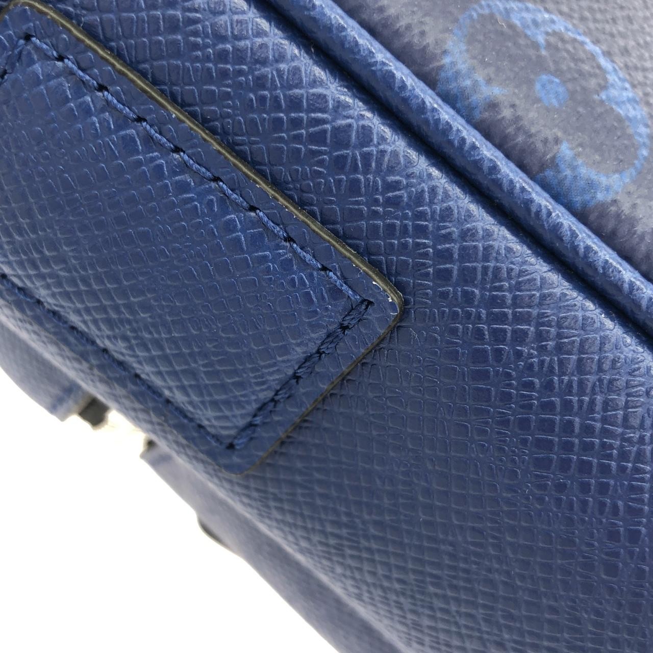Authentic Louis Vuitton Taiga Lama Outdoor Messenger PM Shoulder Bag M30242 ... image 4