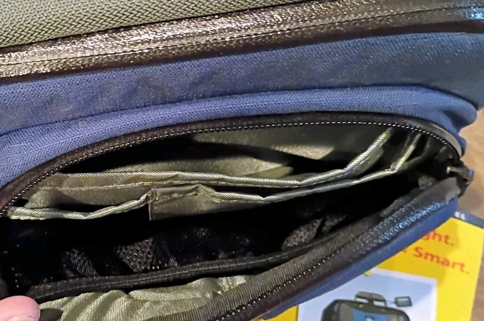 NEW Padded Camera Bag Convertable Shoulder Strap Fanny Pack Water Resistant - Image 4 of 4