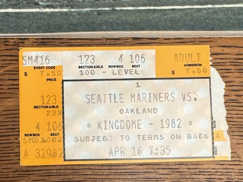 Vintage 1982 Seatlle Mariners Program & Ticket 4/17/82 VS OAKLAND A’s - Picture 2 of 4