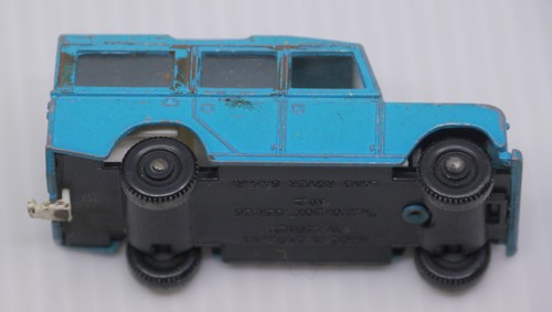 VINTAGE LESNEY MATCHBOX LAND ROVER SAFARI NO. 12, DIECAST VEHICLE TOY - Picture 2 of 4