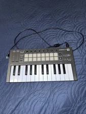 Novation Launchkey Mini Mk3 25 Mini-key Midi Keyboard Controller