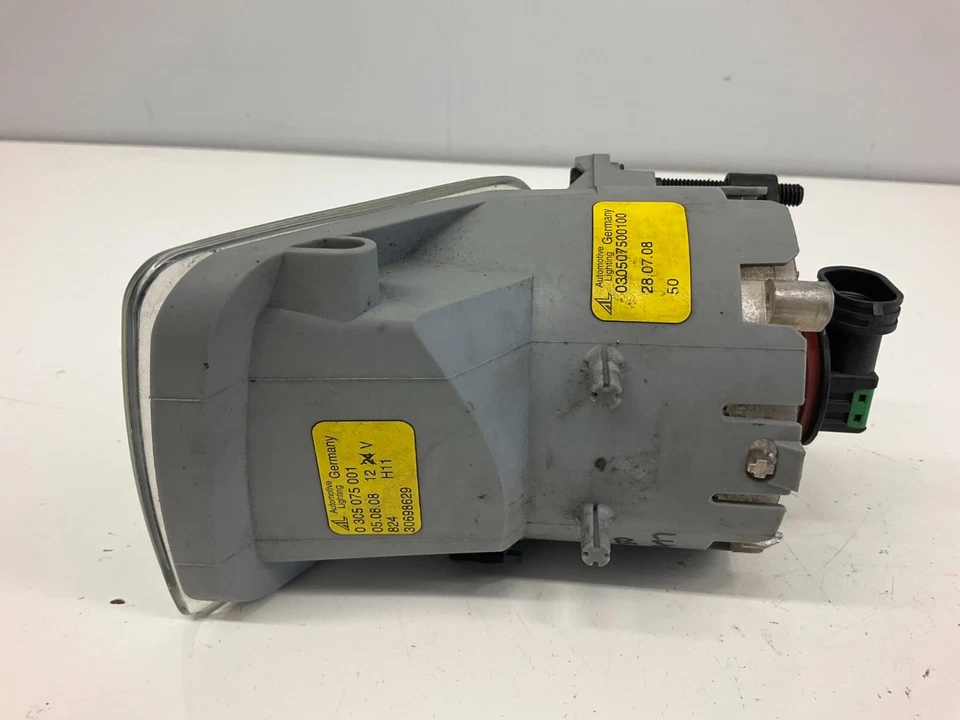 05-10 Conjunto de luces antiniebla delanteras izquierda Volvo S40 V50 C30 C70 EURO SPEC 30698629 Foto 3 de 4