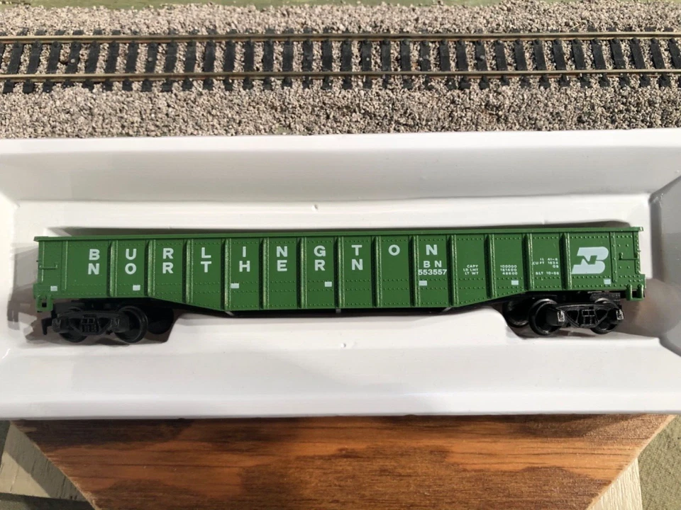 HO Scale 50’ AHM Burlington Northern Rib-Side Gondola (24-043) - Image 2 of 4
